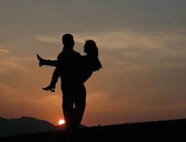 Βρείτε με πόσα άτομα έχετε κάνει έμμεσα... έρωτα στην ζωή σας